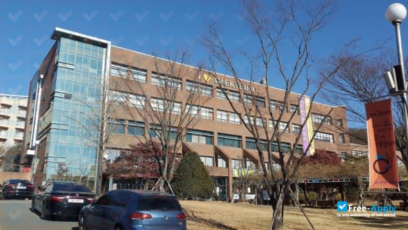 Daekyeung College