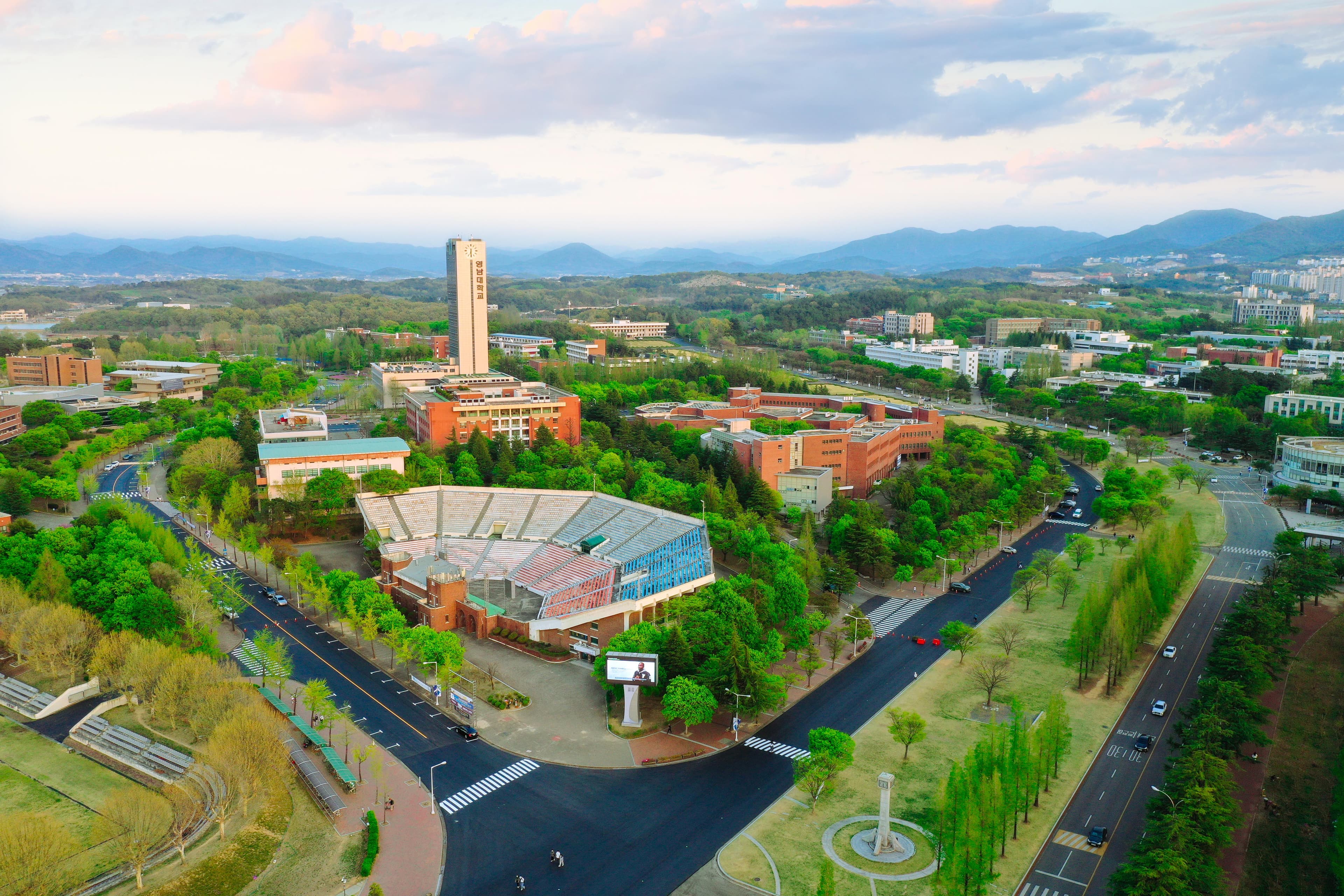Youngnam Theological University & Seminary